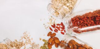 superfoods, superfood, super żywność, jagody goji, siemię lniane, nasiona chipa, truskawki, borówki, jabłka