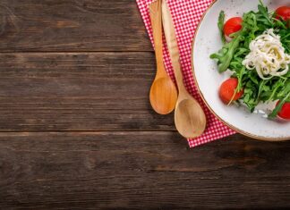 Czym się różni przystawka od przekąski?