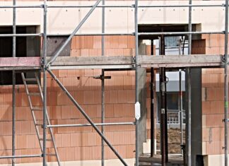 Czym najlepiej ocieplić budę dla psa?